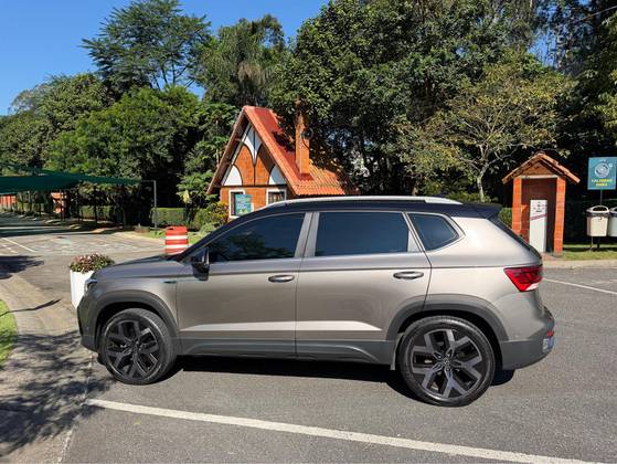 VOLKSWAGEN TAOS 1.4 250 TSI TOTAL FLEX HIGHLINE AUTOMÁTICO